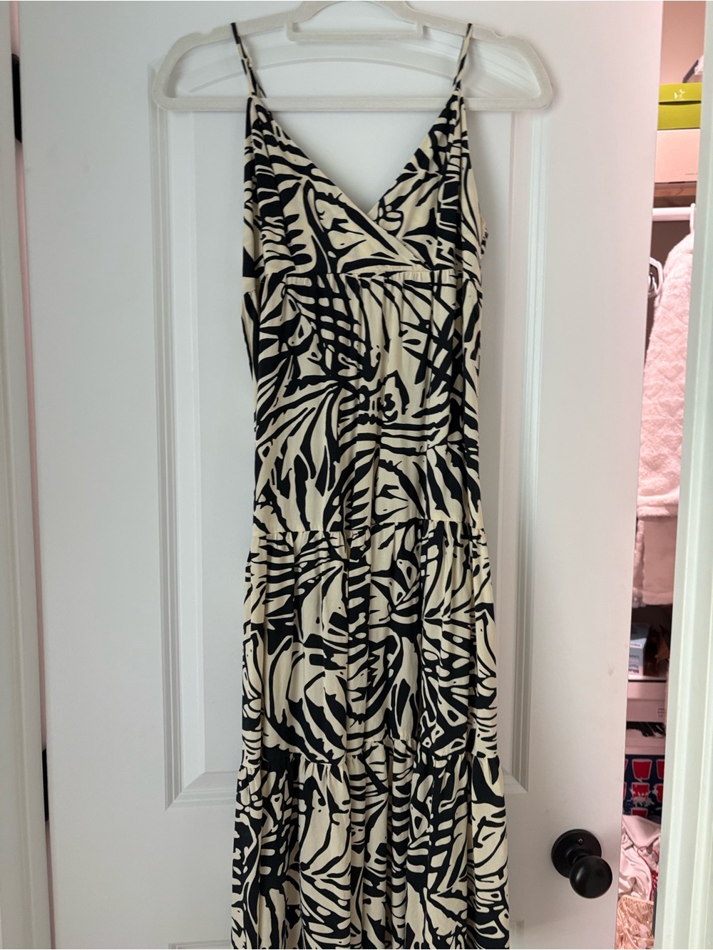 Sleeveless Black & Cream Printed Maxi Dress